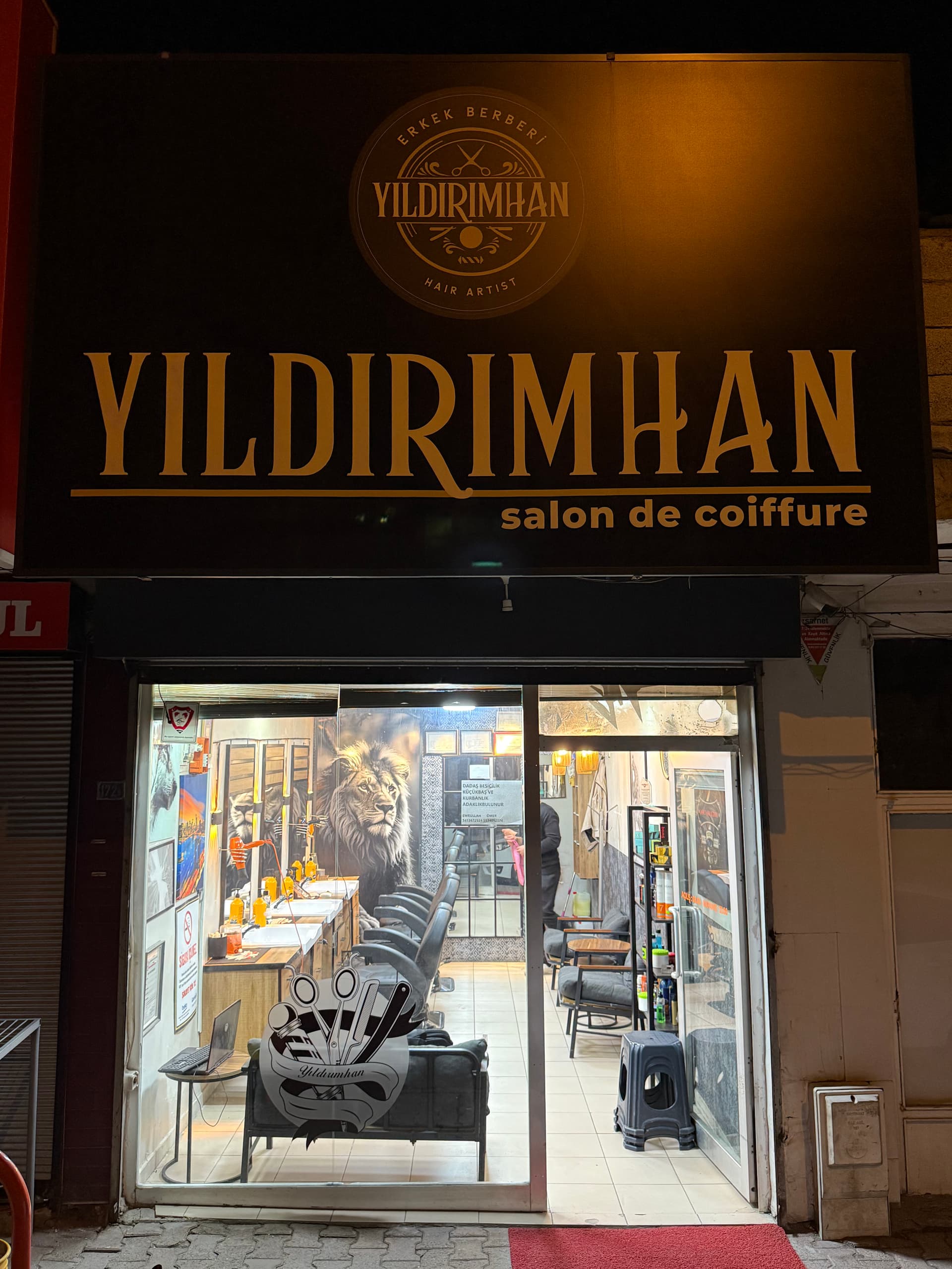 Yıldırımhan Hair Coiffure berber salonu iç mekan fotoğrafı 1