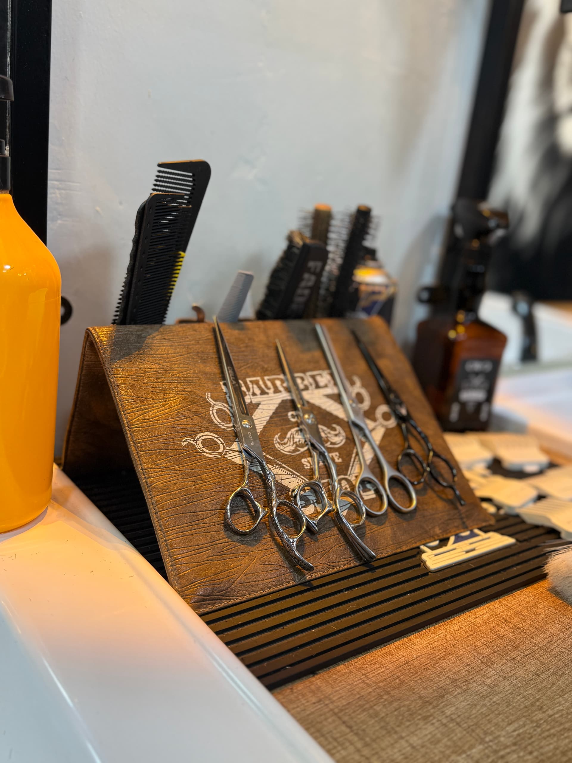 Yıldırımhan Hair Coiffure berber salonu iç mekan fotoğrafı 3